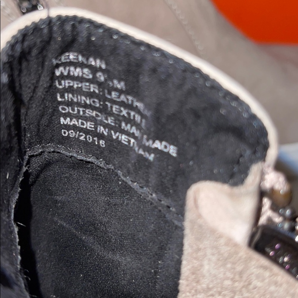 Kenneth Cole zip up booties - Picture 5 of 5
